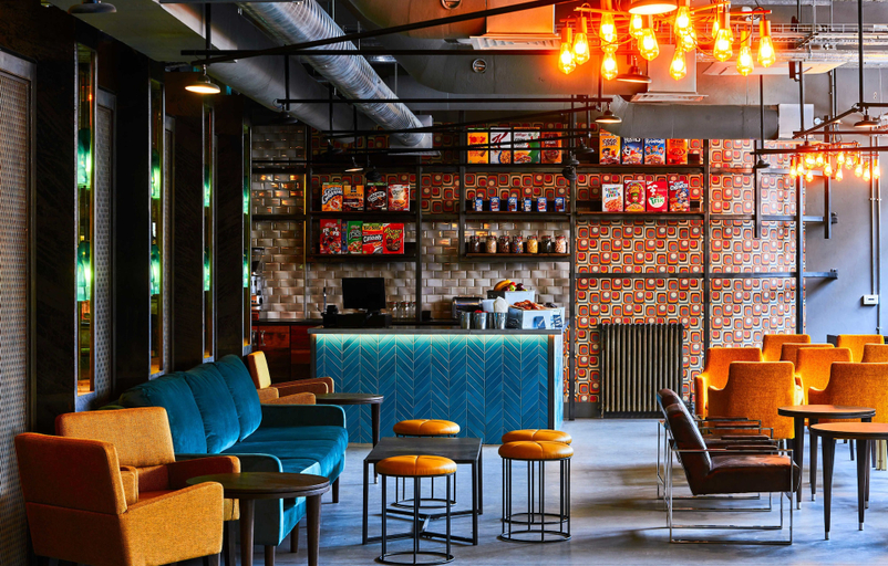 Food & Drinks 5, New Road Hotel, London