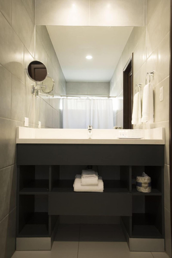Bathroom 5, Hotel Nicte, Managua