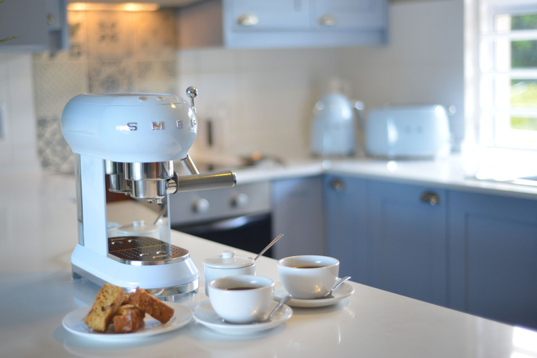 Food & Drinks 5, dk villas 1 Harbour View Hout Bay, City of Cape Town