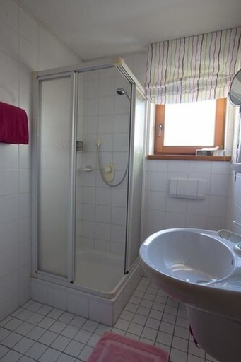 Bathroom 5, Landgasthof Bieg, Ostalbkreis