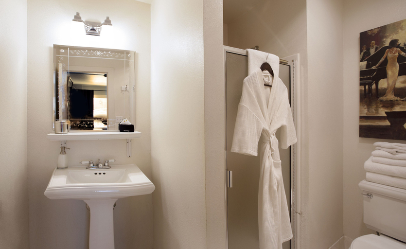 Bathroom 4, Ballard Inn, Seattle