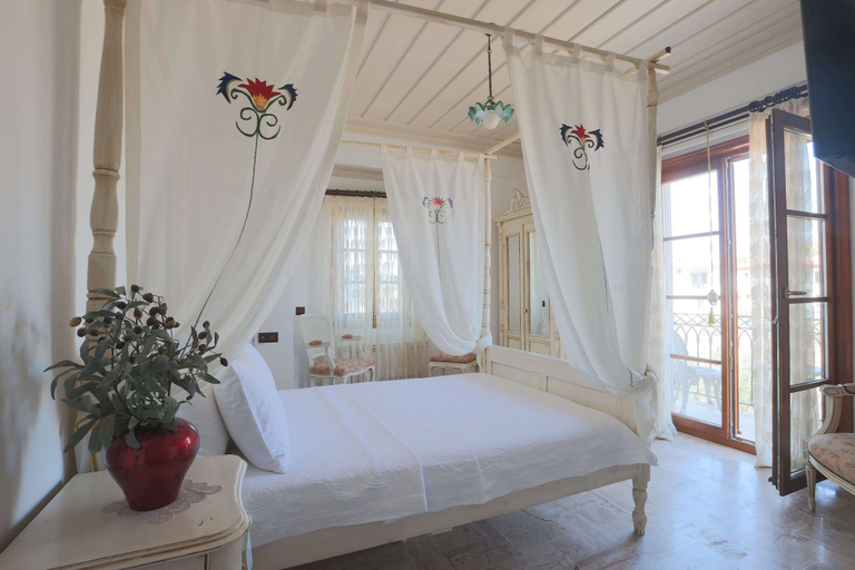 Bedroom 2, Tas Bahce Hotel Cunda, Ayvalık