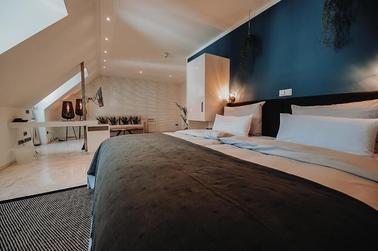 Bedroom 4, Hotel Freihof, Kitzingen