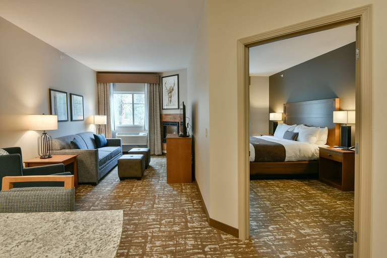 Bedroom 3, GrandStay Hotel & Suites, Deschutes