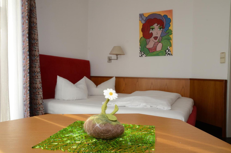 Bedroom 3, Ringhotel Mohren, Biberach