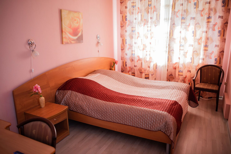 Bedroom 2, Oktyabrskaya Hotel, Tver'