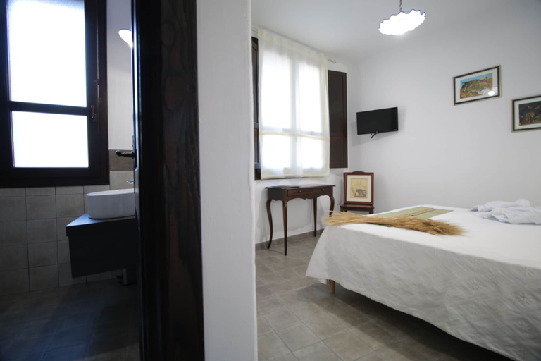 Bedroom 3, Ghivine Albergo Diffuso, Nuoro