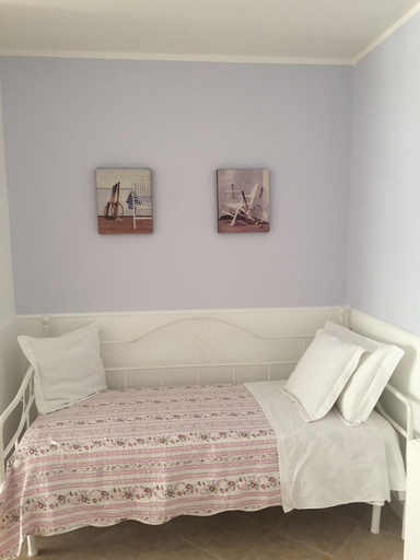 Bedroom 4, Villa Giutitta, Messina