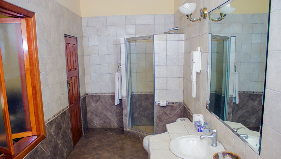 Bathroom 4, Chrismar Hotel Livingstone, Livingstone