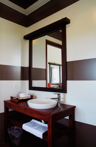 Bathroom 3, Truong Tinh Hotel, Quảng Điền