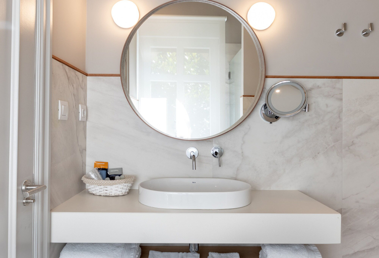 Bathroom 4, Hotel Artaza, Vizcaya