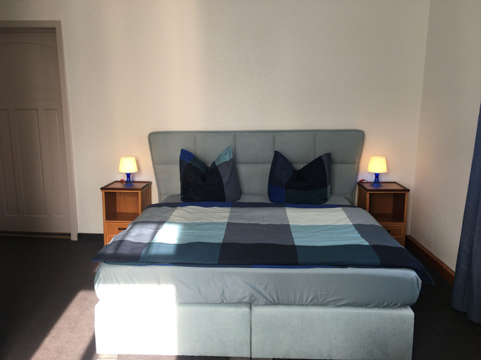 Bedroom 3, Hotel Zur Köppe, Saale-Holzland-Kreis