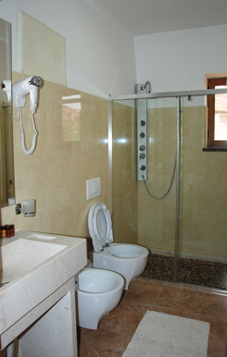 Bathroom 4, Hotel Gega, Beratit