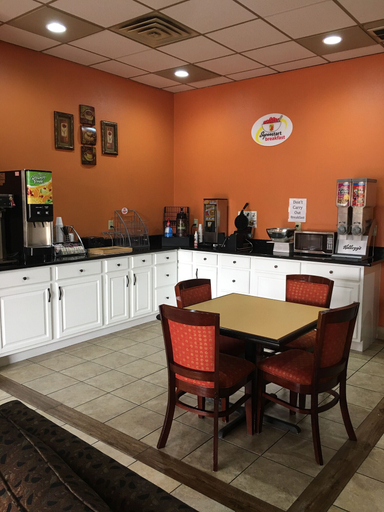 Food & Drinks 5, Super 8 by Wyndham Longview/North, Gregg