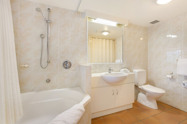 Bathroom 3, Tropic Towers Apartments, Cairns