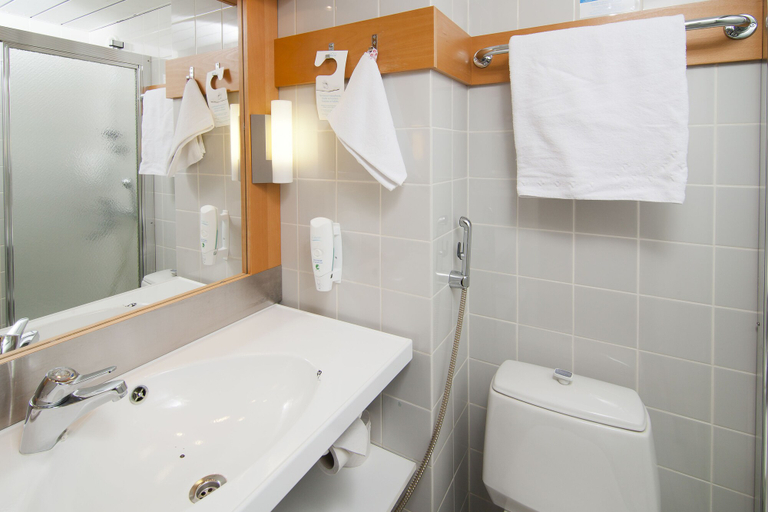 Bathroom 4, Scandic Oulu Station, Northern Ostrobothnia