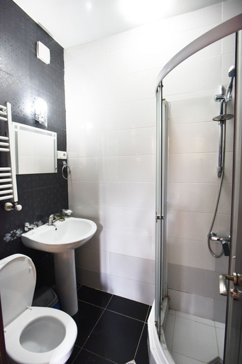 Bathroom 4, Hirmas Hotel, Tbilisi