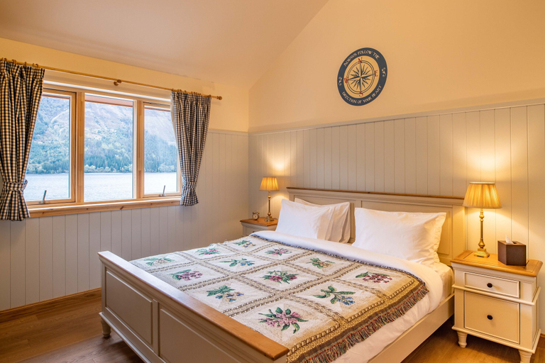 Bedroom 4, The Whispering Pine Lodge, Highland