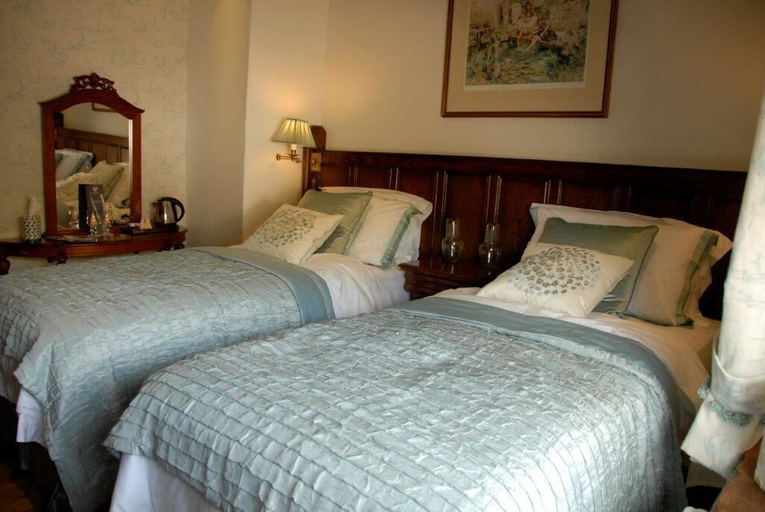 Bedroom 2, Busfeild Arms, Bradford