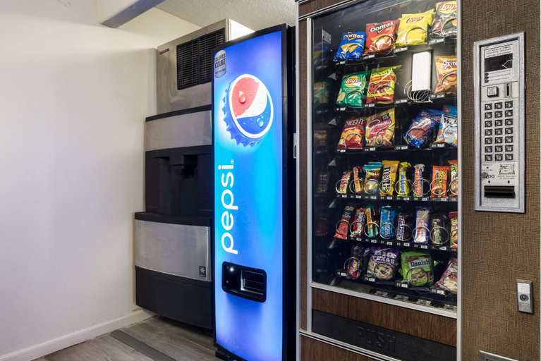 Food & Drinks 5, SureStay Hotel by Best Western Grants, Cibola