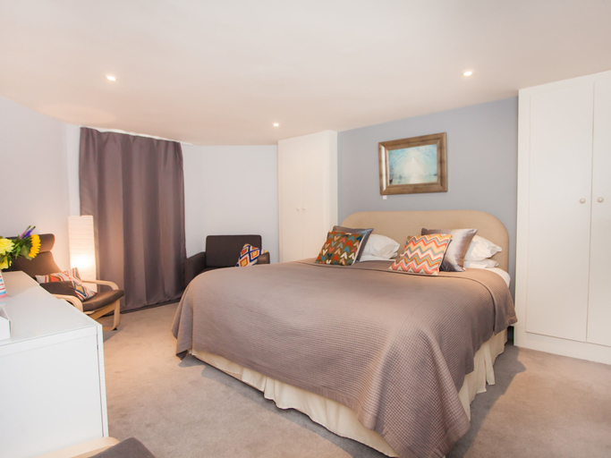 Bedroom 3, The Art Studio, Bath and North East Somerset
