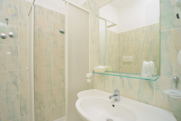 Bathroom 4, Villa Le Magnolie, Napoli