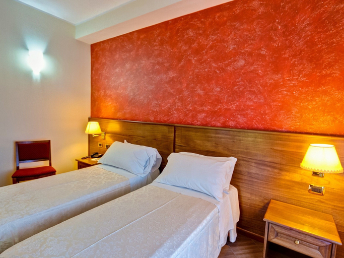 Bedroom 2, Hotel La Perla, Caserta