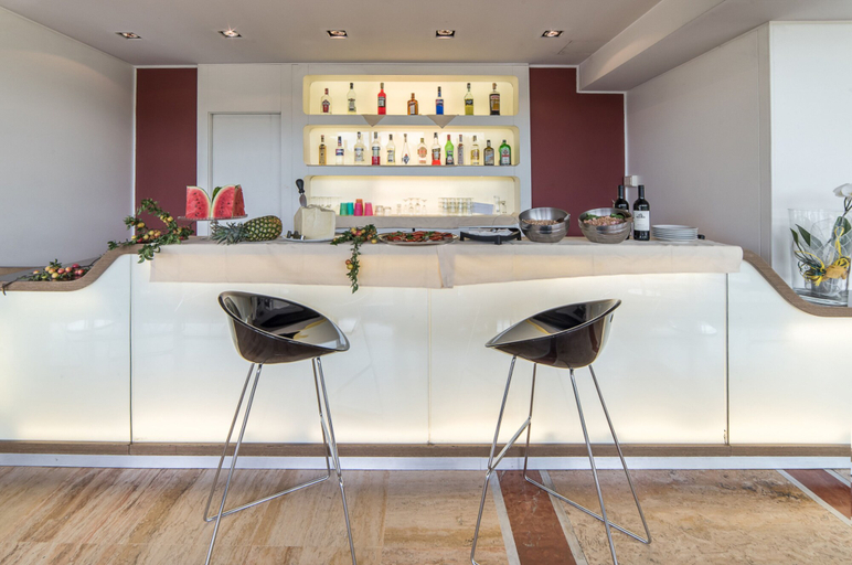 Food & Drinks 5, Sotel Nomentana, Rome