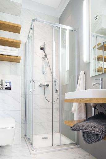 Bathroom 5, Apartments Rynek Glowny, Kraków City