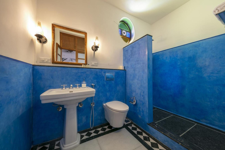 Bathroom 3, Grand Hotel D' Europe, Puducherry