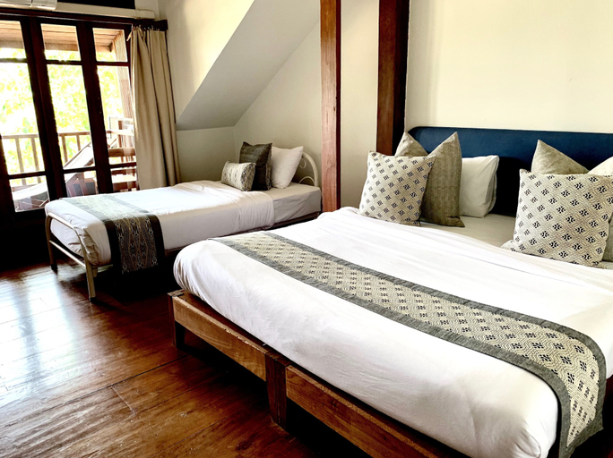 Bedroom 2, Riverhouse Hotel - The Teak House, Mae Sariang