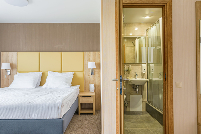 Bedroom 2, Amaks Omsk Hotel, Omskiy rayon