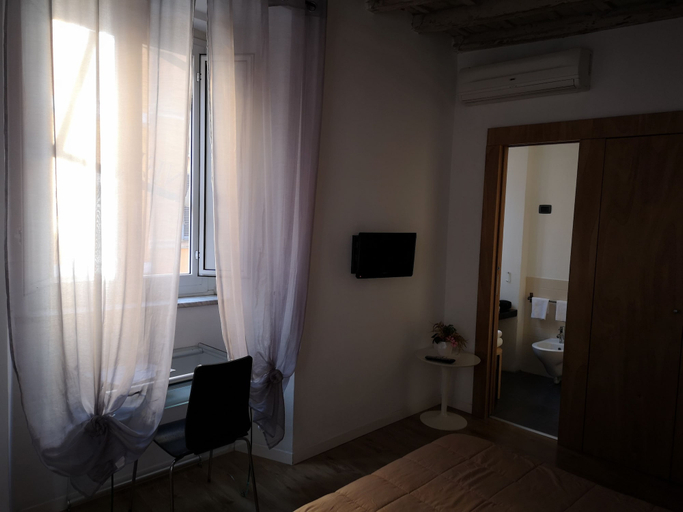 Bathroom 5, Nerva Accommodation, Rome