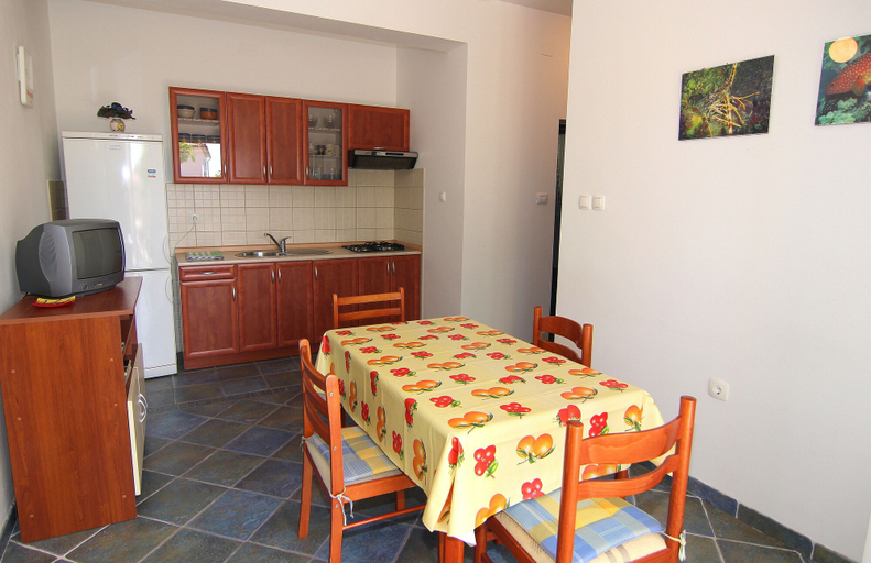 Others 4, Apartment Anja, Pag