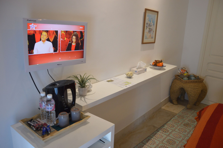Others 5, La Chambre Verte, Carthage