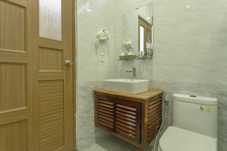 Bathroom 4, Ha My Beachside Villa Hoian, Da Nang