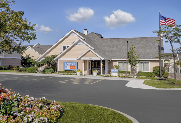 Exterior & Views 2, Sonesta ES Suites Cincinnati - Blue Ash, Hamilton