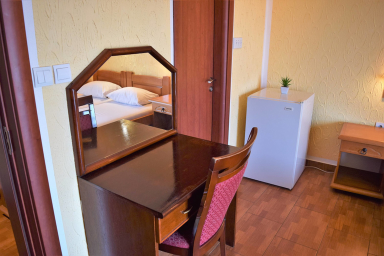 Bedroom 2, Martinovic Rooms