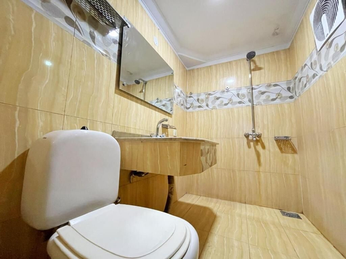 Bathroom 4, The Grand Hotel Multan, Multan