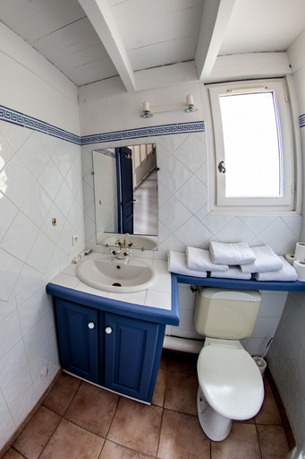 Bathroom 4, Hôtel Leukos, Aude