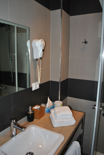 Bathroom 5, Hotel La Tavernetta, Campobasso
