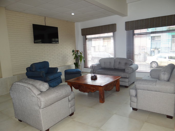 Others 5, Hotel Mac Arthur, Distrito Central
