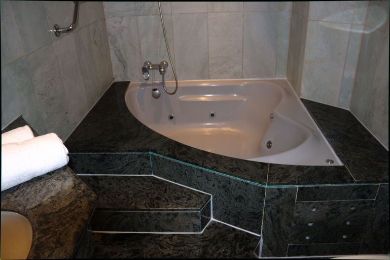 Bathroom 5, chic&basic VELVET, Barcelona