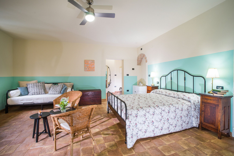 Bedroom 3, Torrenova di Assisi Country House, Perugia