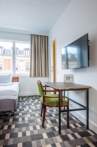 Bedroom 3, Hotel Astoria, Copenhagen