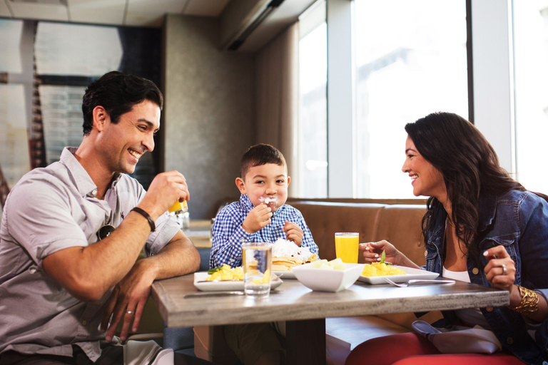 Food & Drinks 4, Springhill Suites by Marriott Chicago Downtown/ River North, Cook