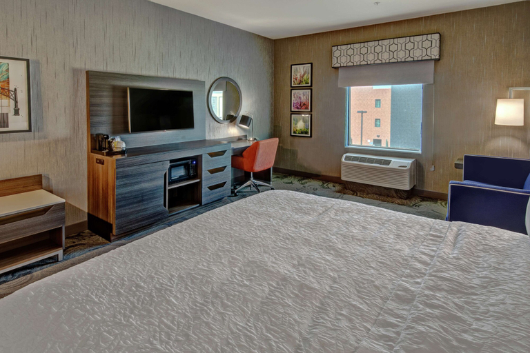 Bedroom 3, Hampton Inn Fresno Airport, Fresno