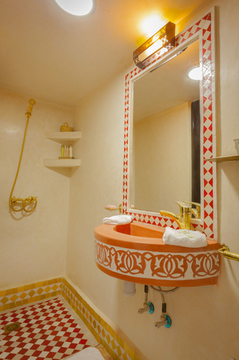 Bathroom 4, Dar Ikalimo Ourika, Al Haouz