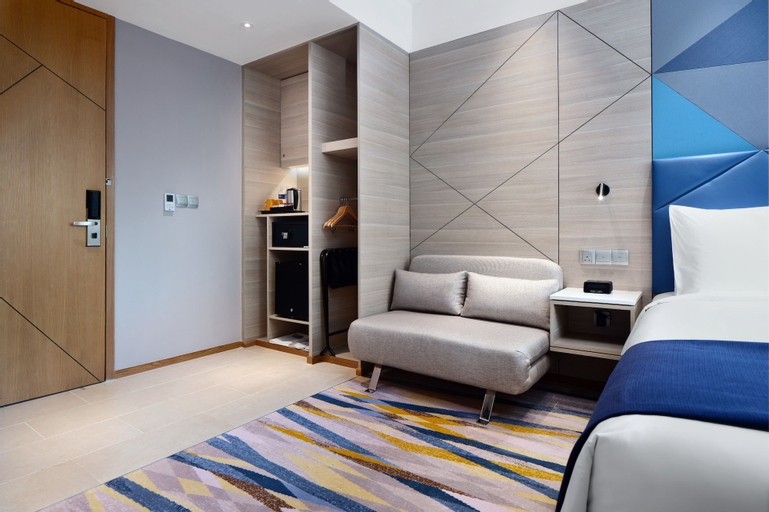 Bedroom 2, Holiday Inn Express Singapore Serangoon, Singapura