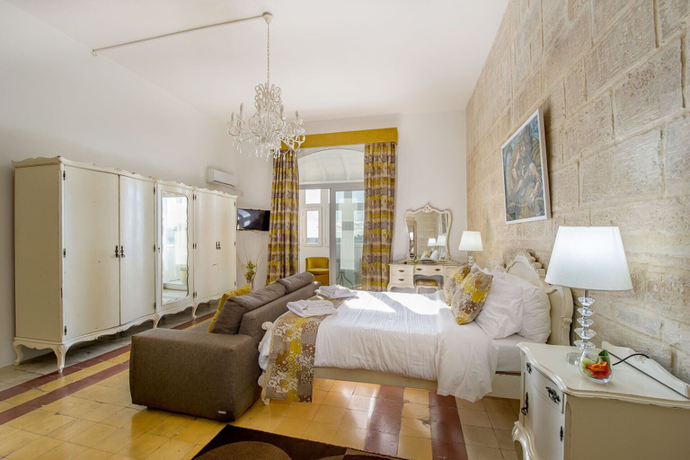 Bedroom 3, Point de Vue